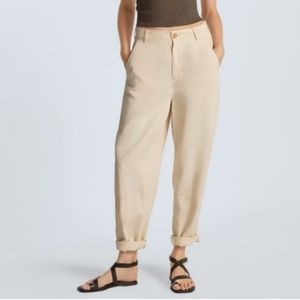 Everlane The Relaxed Chino size 12 in Parchment